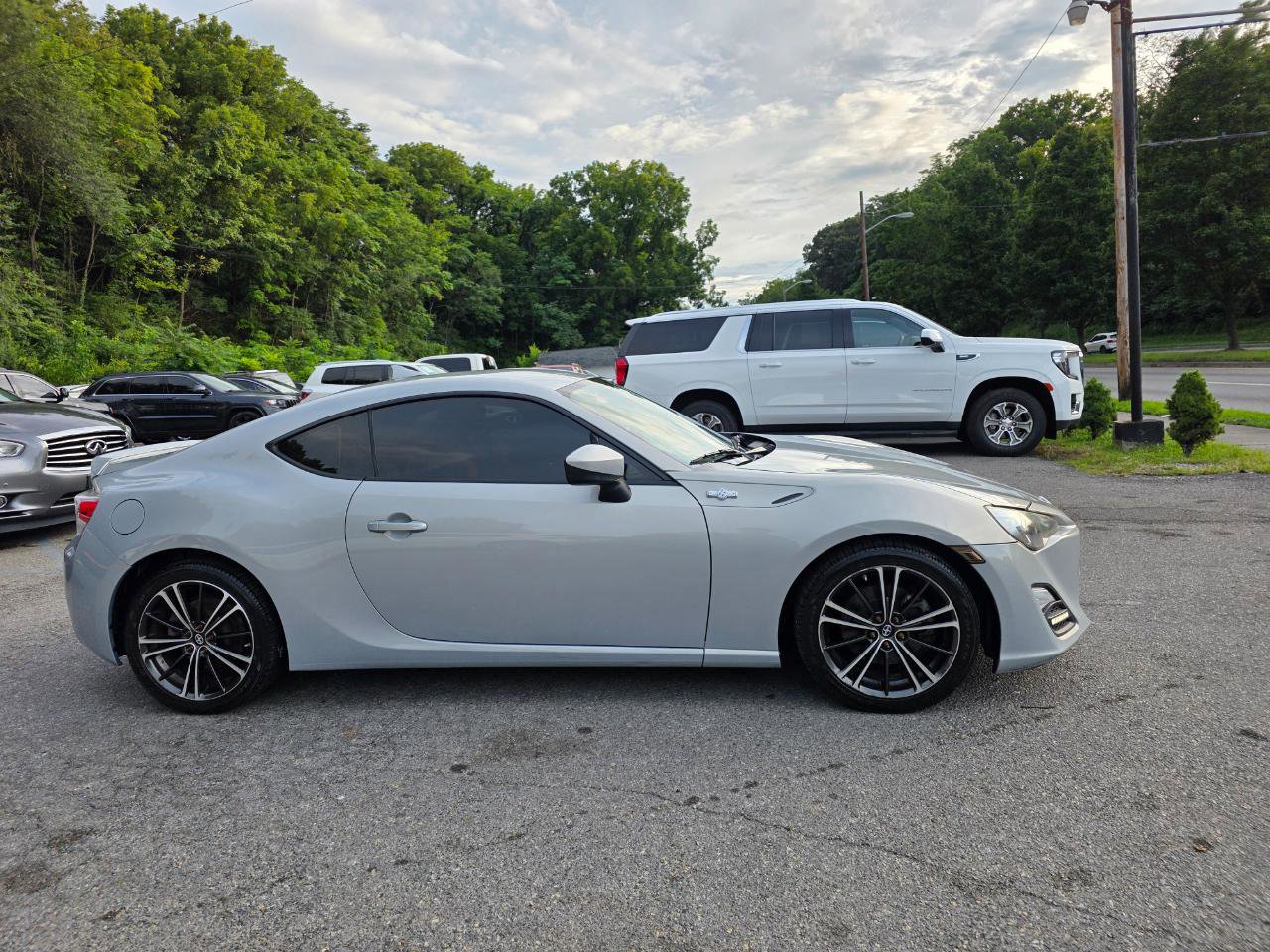 Used 2013 Scion FR-S 10 Series image 4