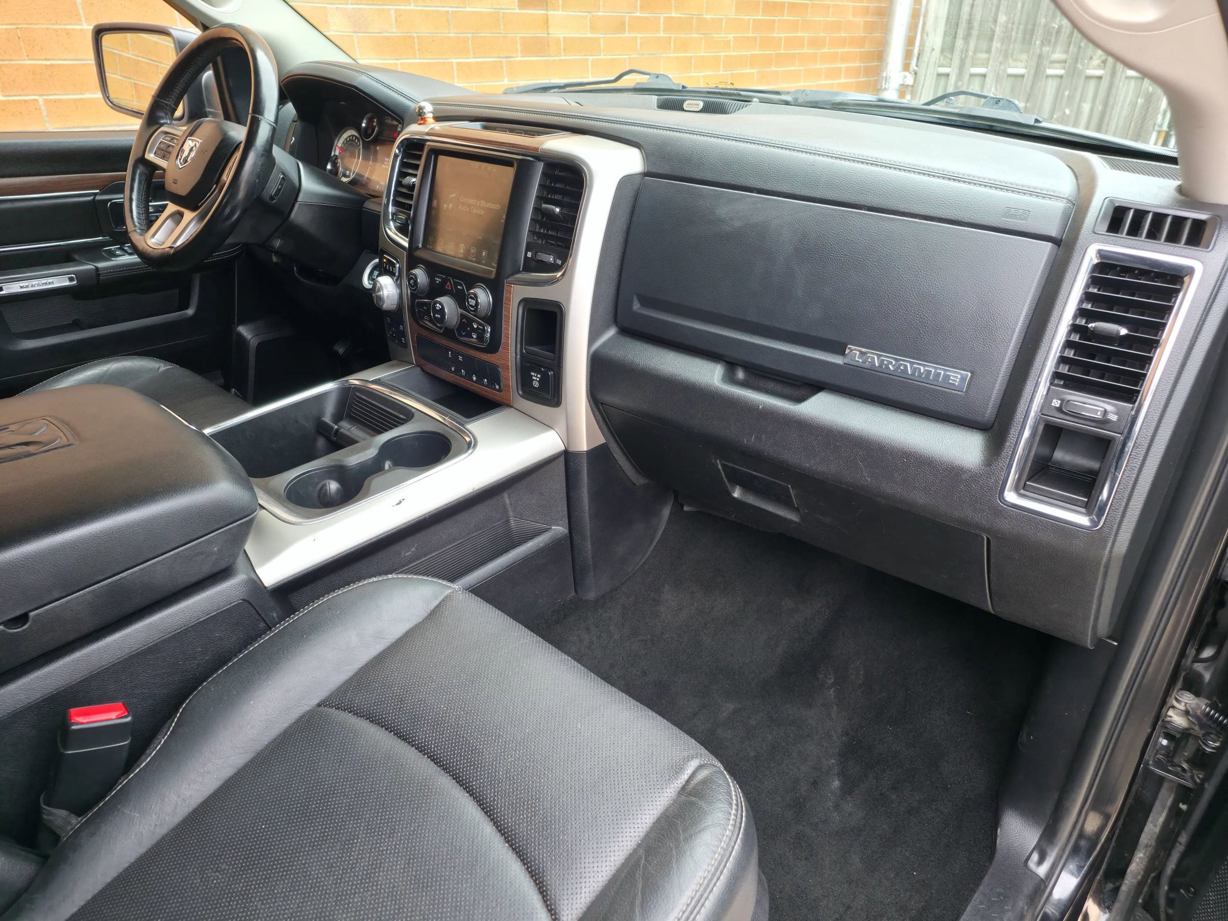 Used 2016 RAM 1500 Laramie w/ Convenience Group AWD/4WD image 17