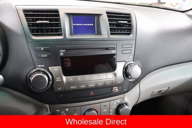 Used 2012 Toyota Highlander 4WD w/ Tech Pkg image 19