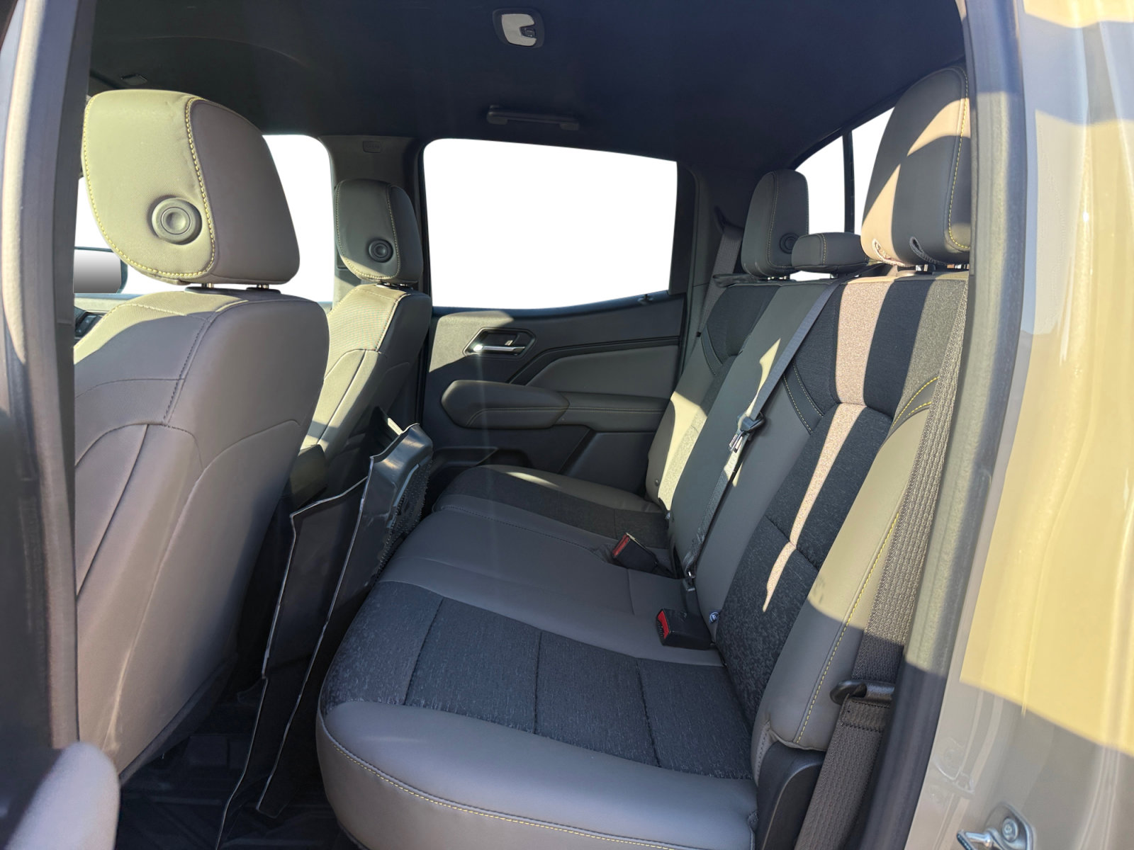 Used 2024 Chevrolet Colorado ZR2 w/ Safety Package image 16