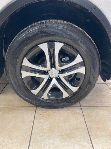 Used 2017 Toyota RAV4 LE image 29