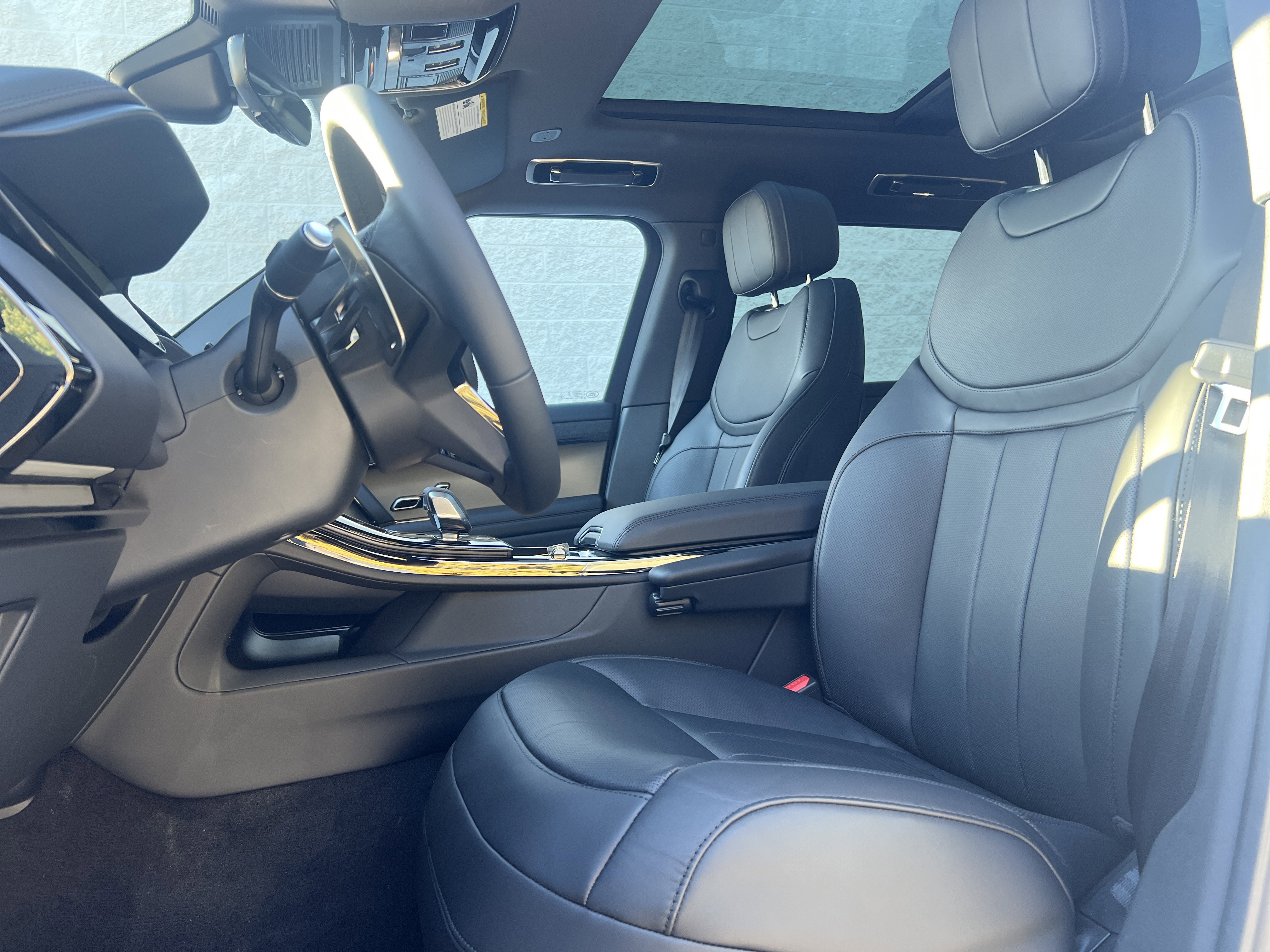 New 2025 Land Rover Range Rover Sport Dynamic SE image 23