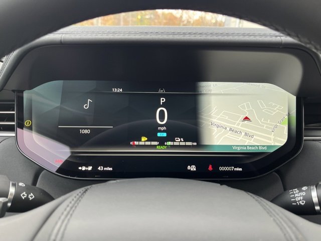 New 2025 Land Rover Range Rover SE image 31