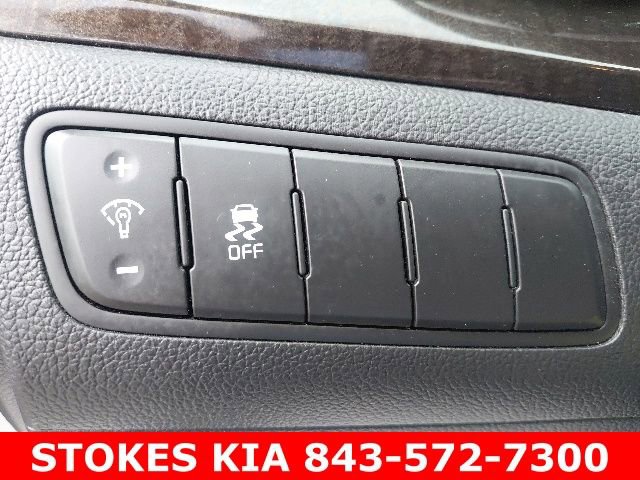 Used 2016 Kia Cadenza FWD image 18