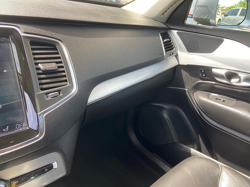 Used 2018 Volvo XC90 T5 Momentum w/ Convenience Package AWD/4WD image 19