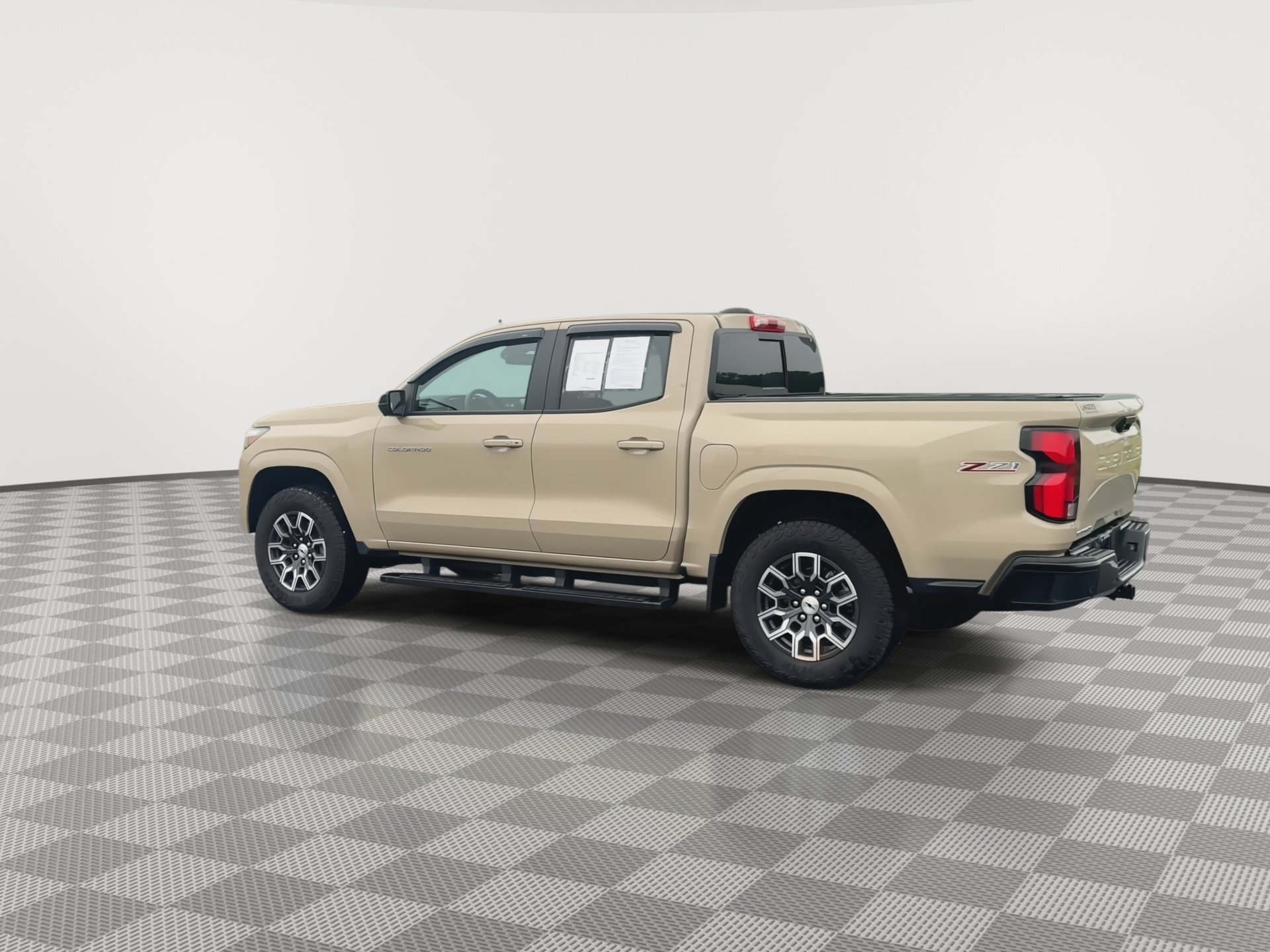 Certified 2024 Chevrolet Colorado Z71 w/ Z71 Convenience Package 2 AWD/4WD image 6