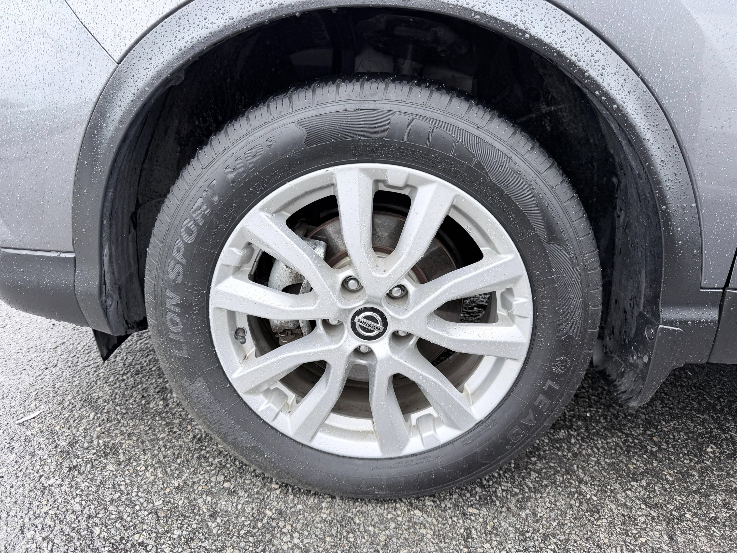 Used 2022 Nissan Rogue Sport SV w/ Technology Package AWD/4WD image 35