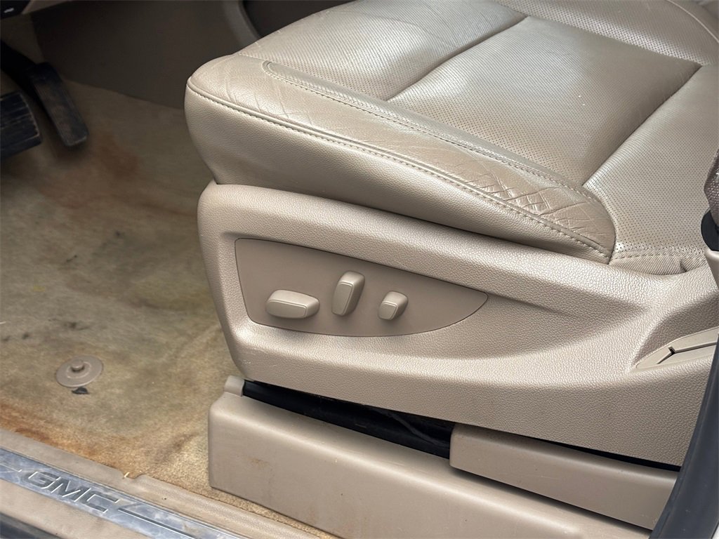 Used 2016 GMC Yukon SLT w/ Open Road Package image 19