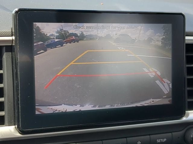 Used 2021 Hyundai Venue SE FWD image 18