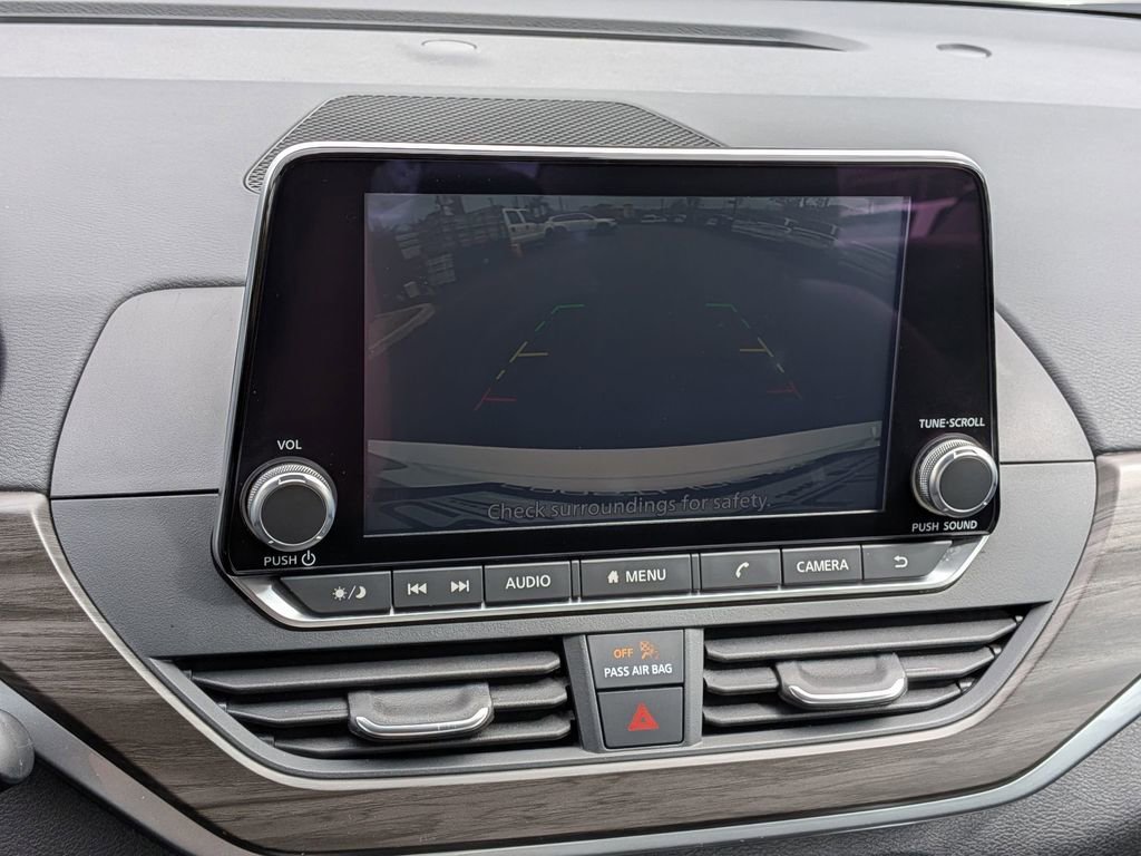 Used 2025 Nissan Altima 2.5 SV image 16