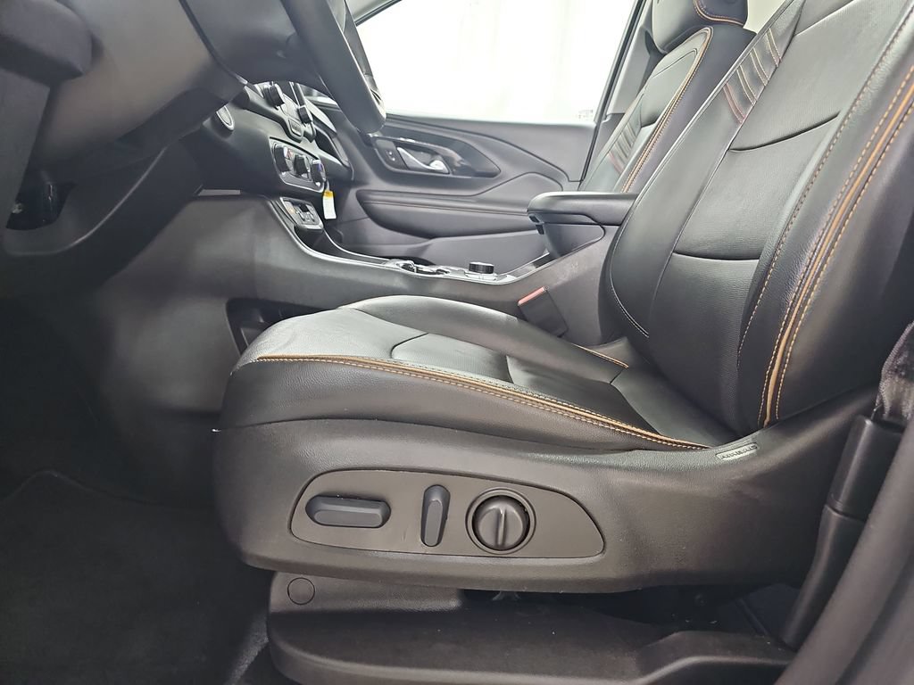 Certified 2023 GMC Terrain AT4 w/ Tech Package AWD/4WD image 35