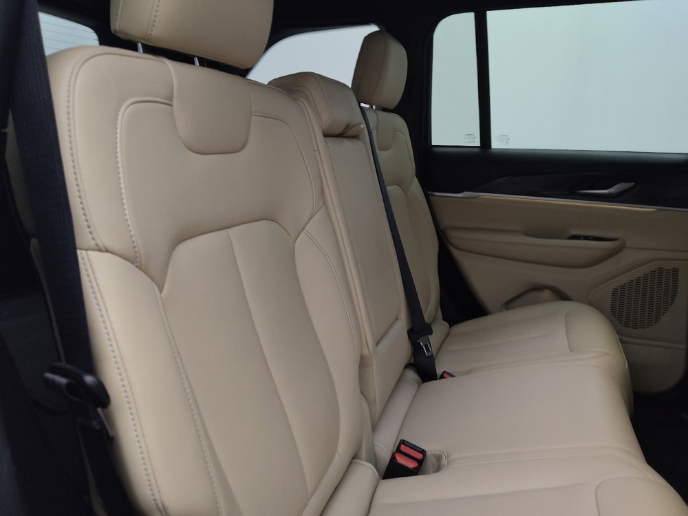 Used 2023 Jeep Grand Cherokee Limited RWD image 19