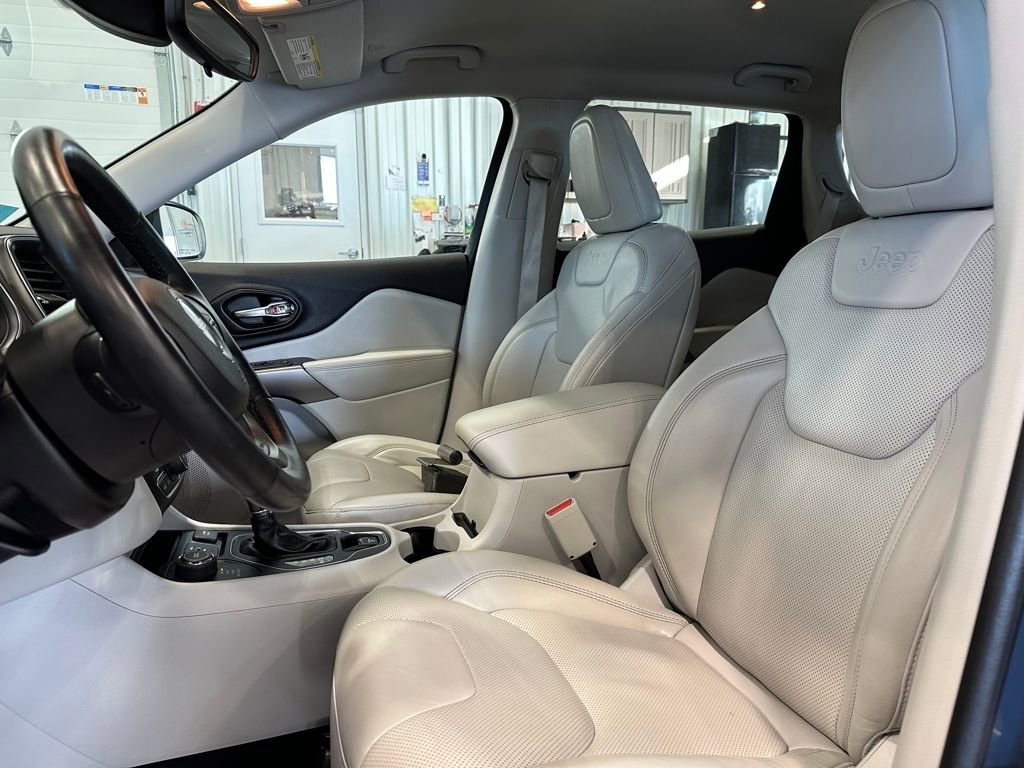 Used 2021 Jeep Cherokee Latitude Lux image 14
