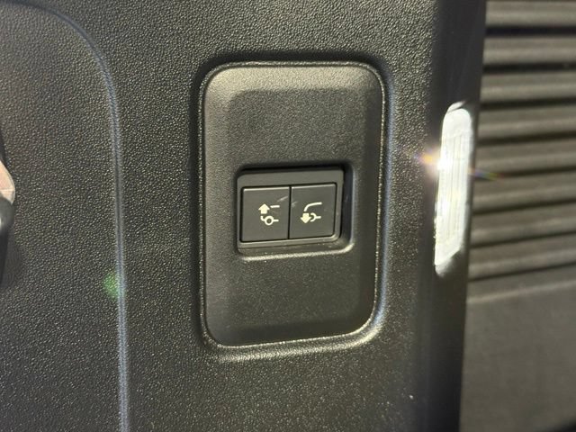 Certified 2025 Land Rover Defender 130 S AWD/4WD image 18