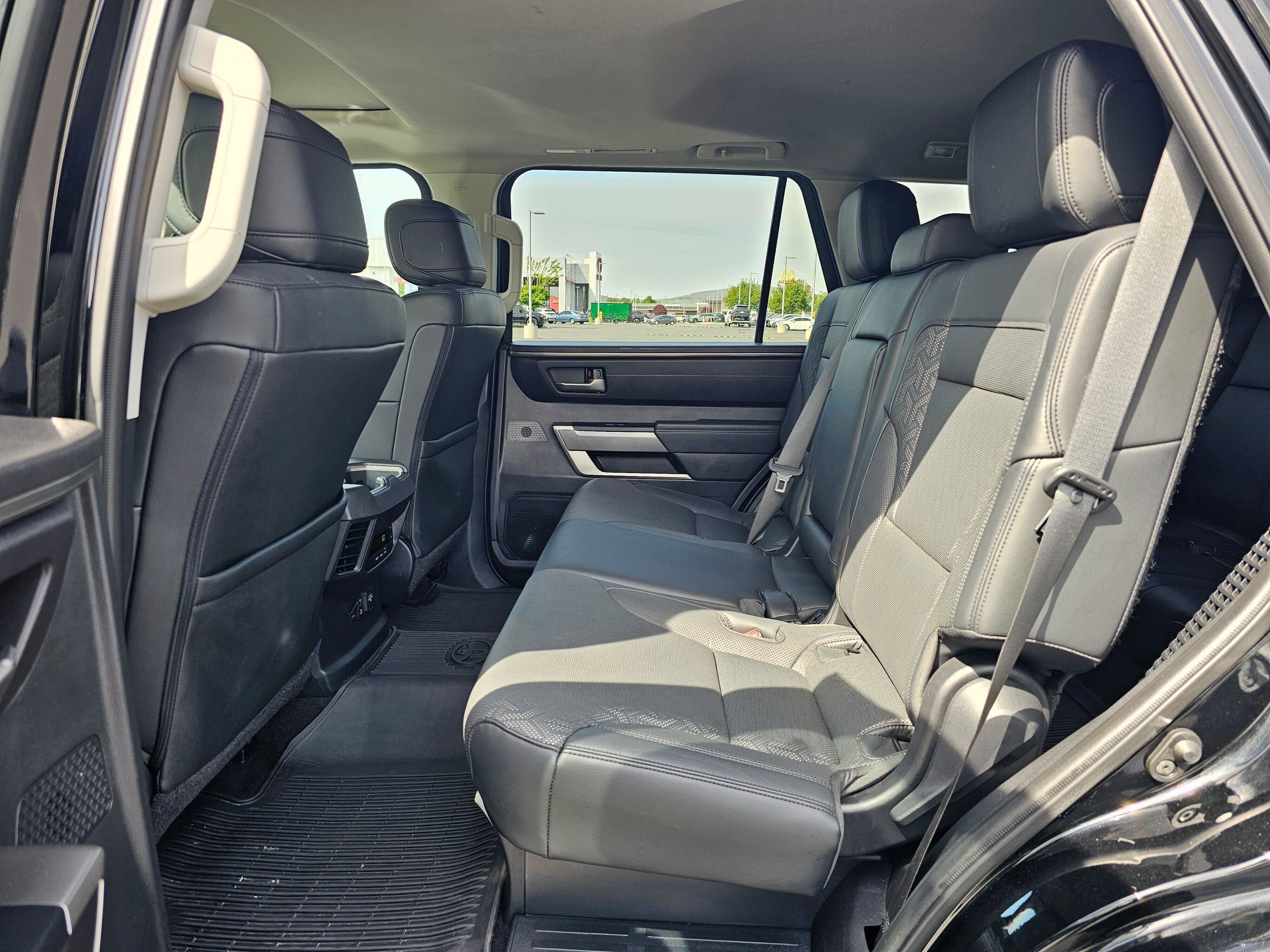 Used 2023 Toyota Sequoia SR5 w/ SR5 Premium Package AWD/4WD image 17