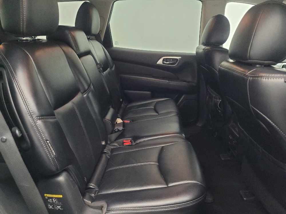 Used 2019 Nissan Pathfinder SL AWD/4WD image 19