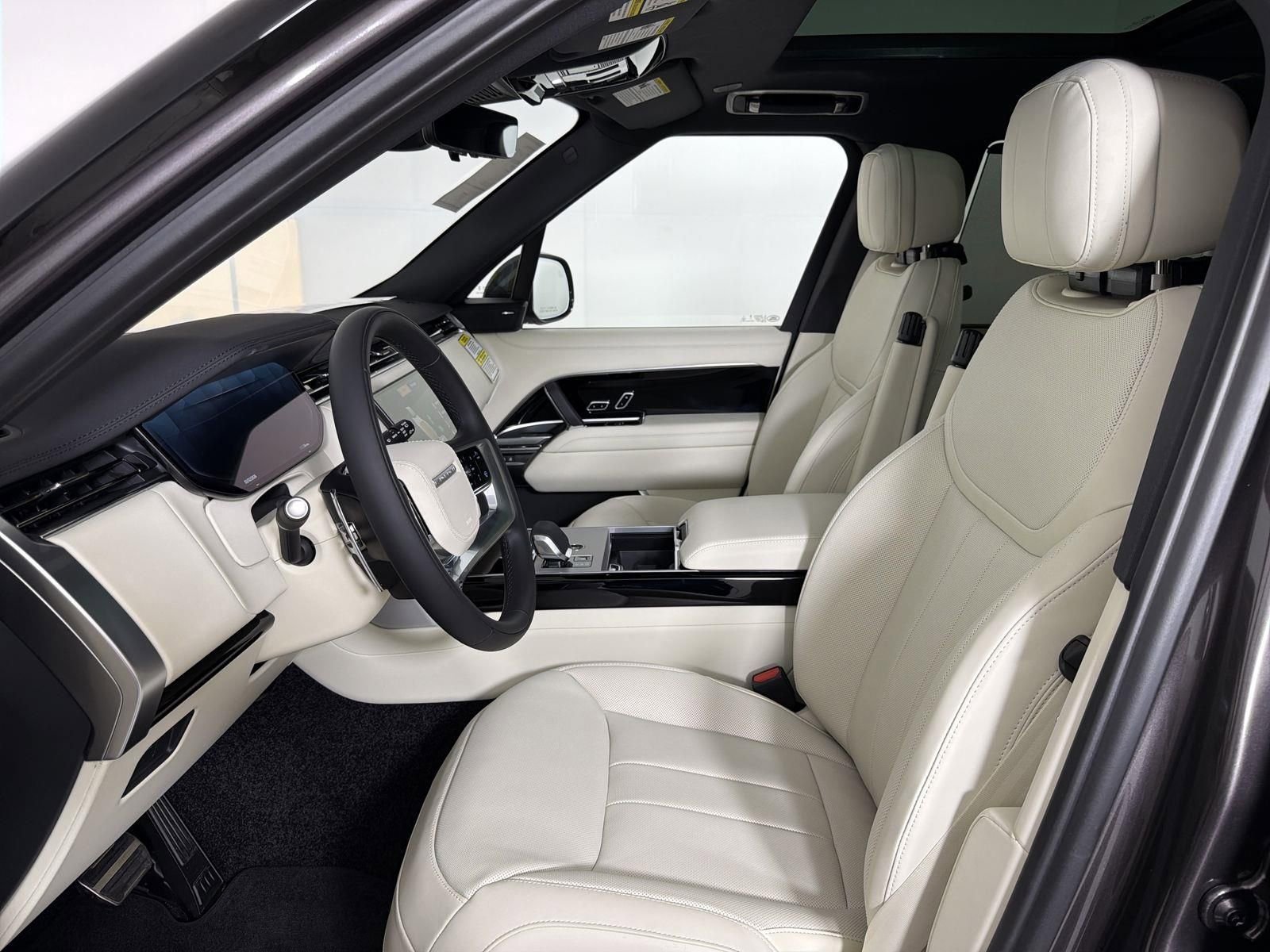 New 2026 Land Rover Range Rover Long Wheelbase SE image 22