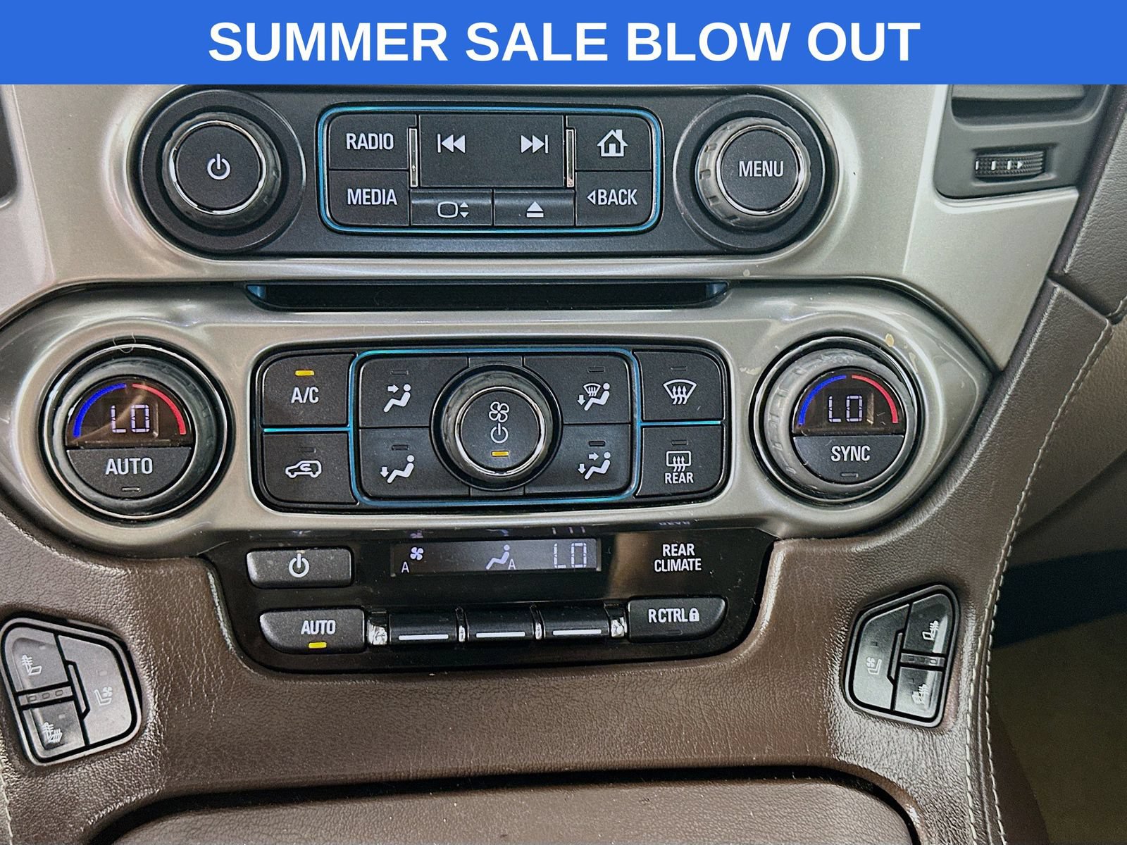 Used 2018 Chevrolet Tahoe Premier AWD/4WD image 16