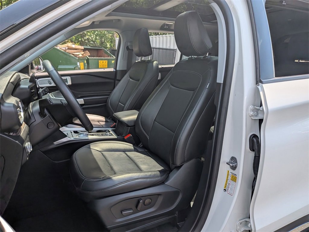 Used 2022 Ford Explorer Limited w/ Equipment Group 301A image 25