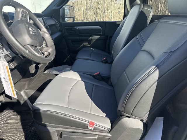 New 2024 RAM 3500 Tradesman RWD image 21
