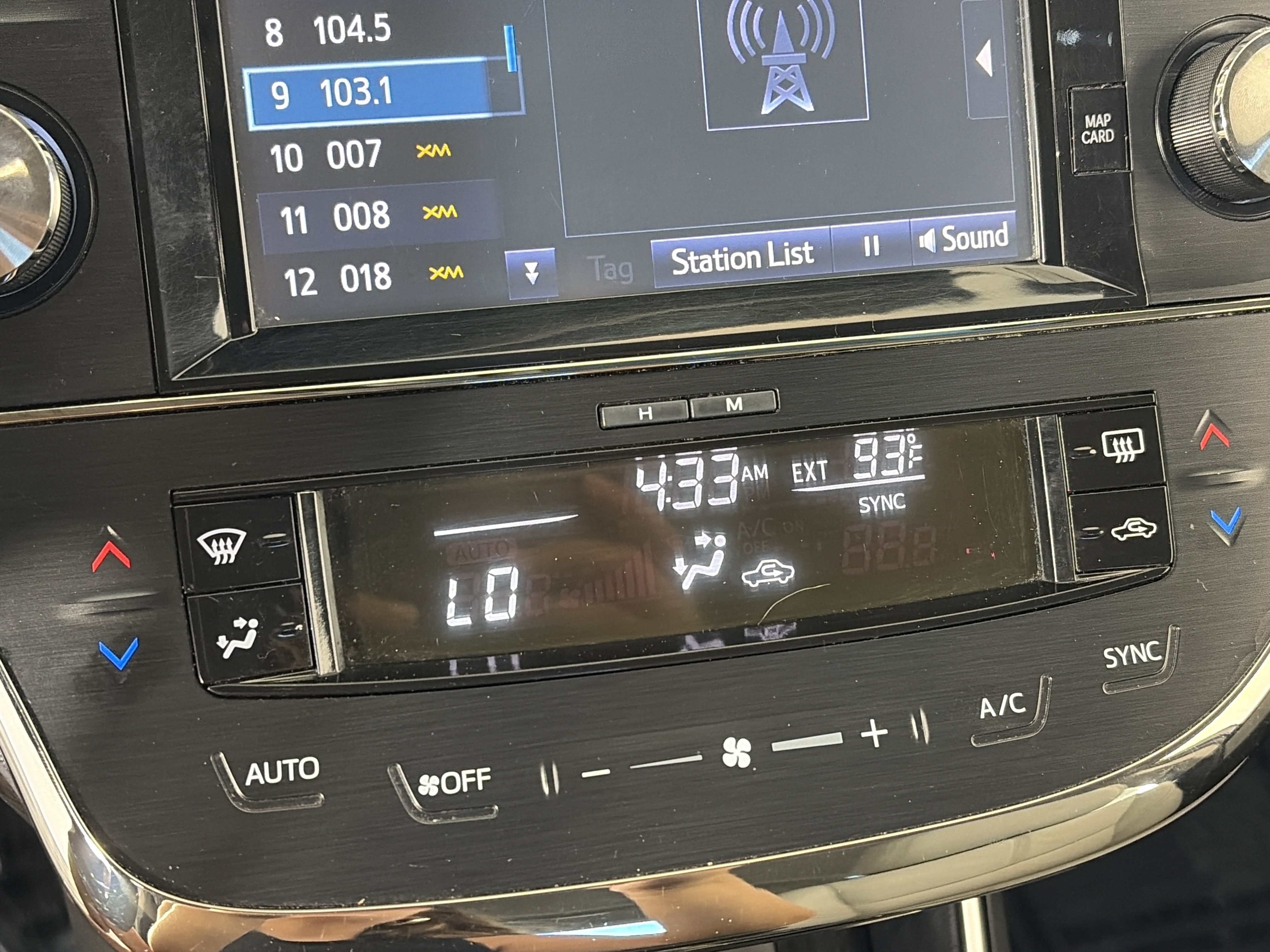 Used 2016 Toyota Avalon Touring FWD image 21
