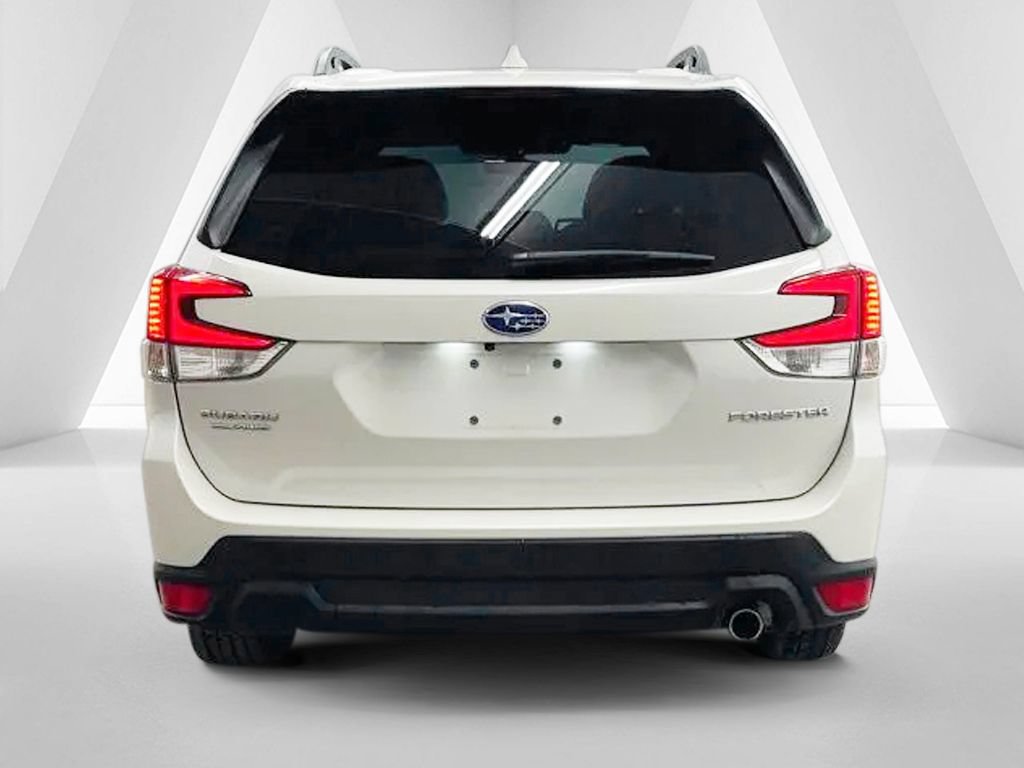 Used 2023 Subaru Forester Limited AWD/4WD image 6
