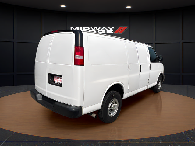 Used 2021 Chevrolet Express 2500 w/ Driver Convenience Package RWD image 4