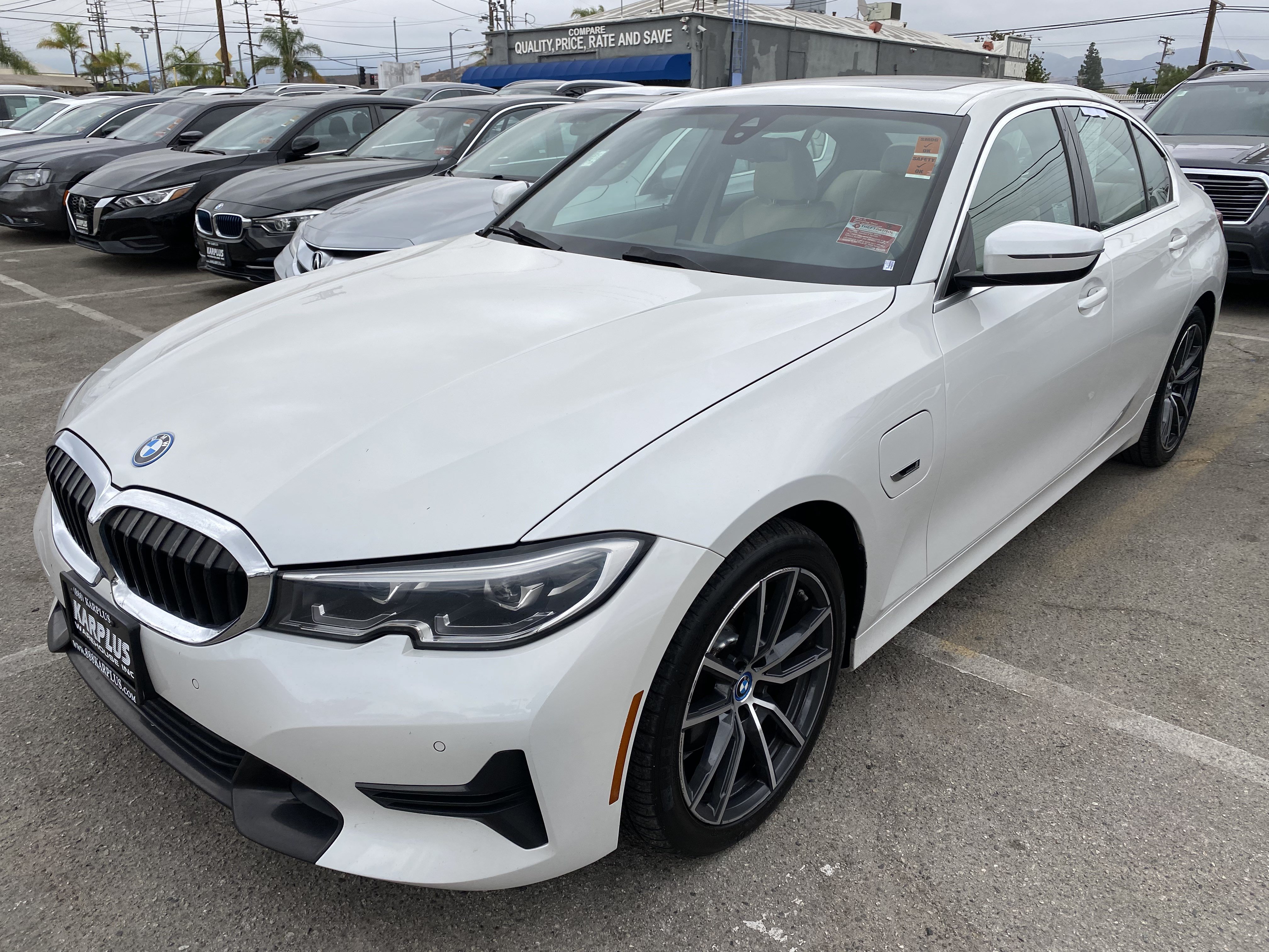 Used 2022 BMW 330e w/ Driving Assistance Package RWD image 2