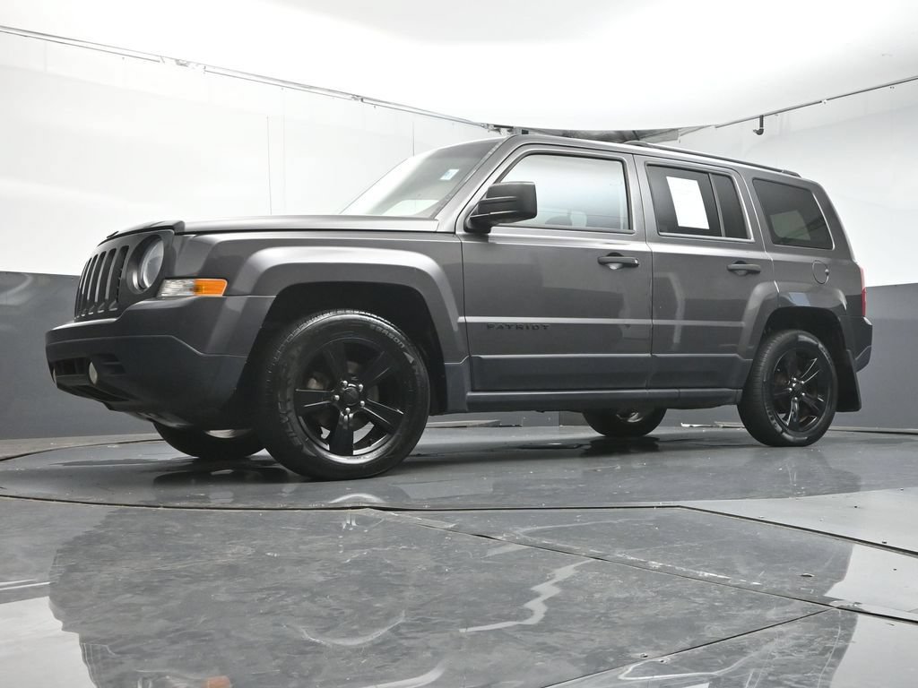 Used 2015 Jeep Patriot Sport FWD image 31