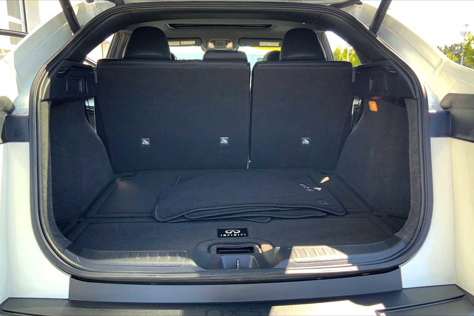 Used 2023 INFINITI QX55 Luxe w/ Cargo Package image 34