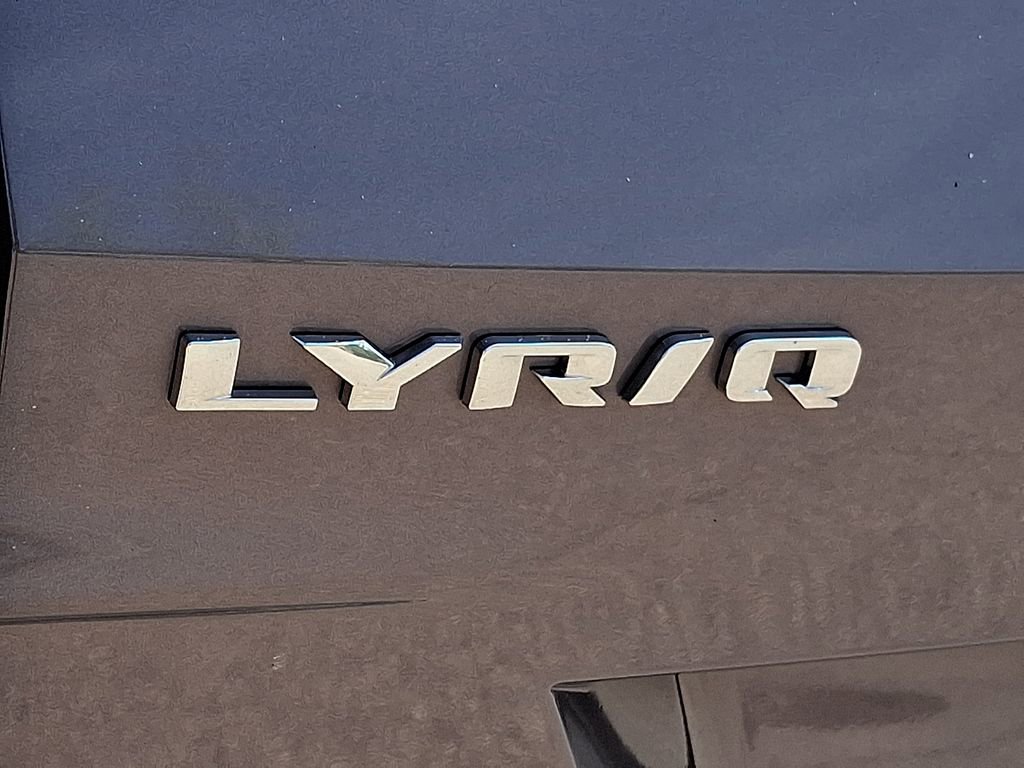 Used 2024 Cadillac Lyriq Luxury AWD/4WD image 34