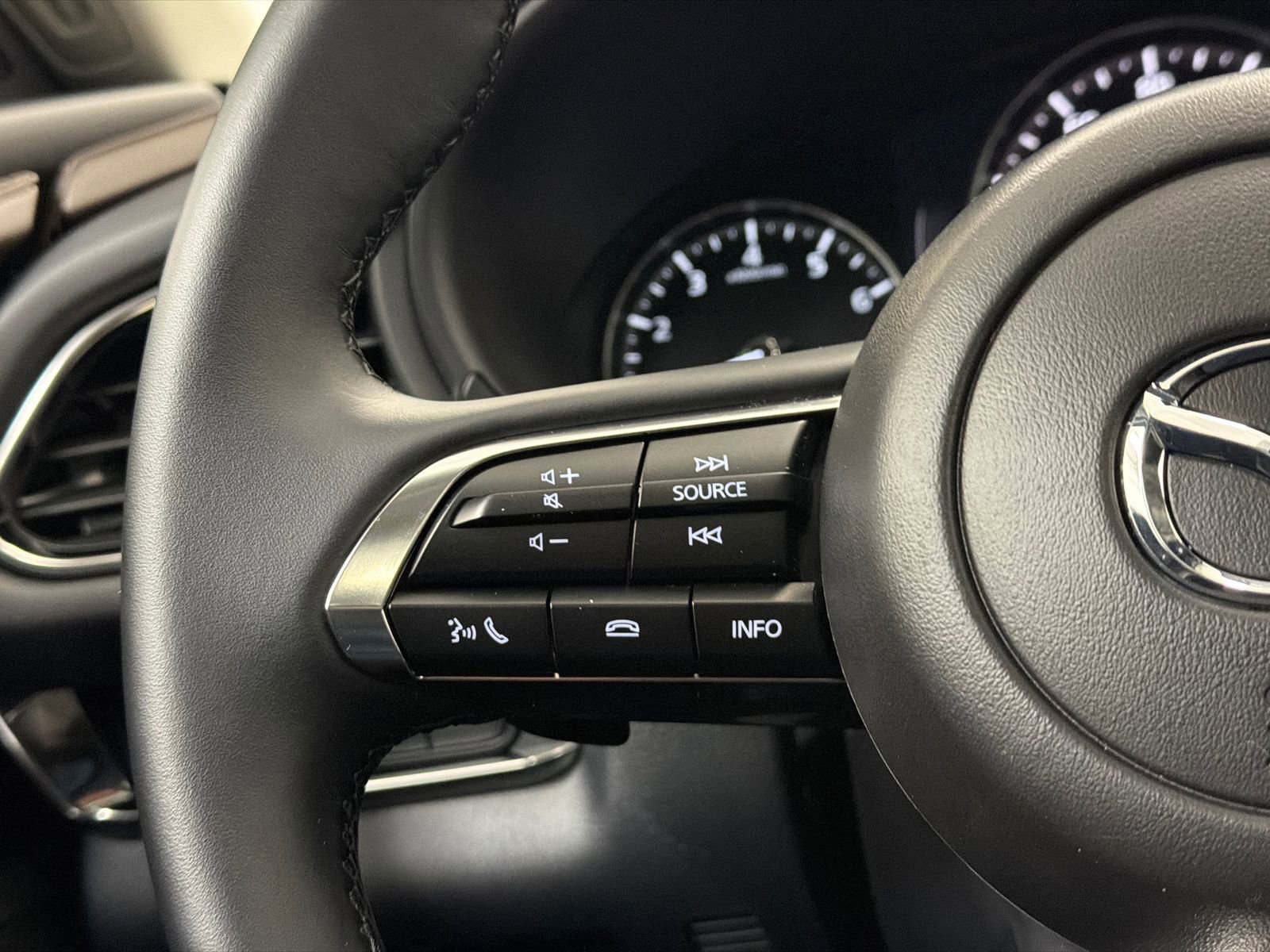 Certified 2025 MAZDA CX-30 AWD 2.5 S w/ Premium Package image 22