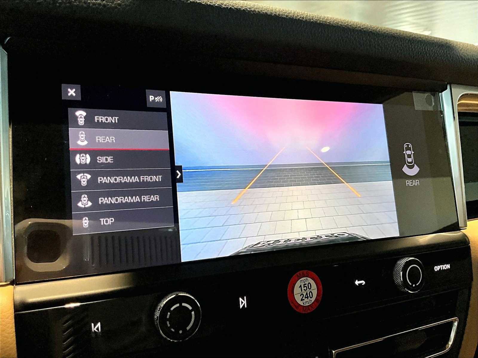 Used 2025 Porsche Macan image 28