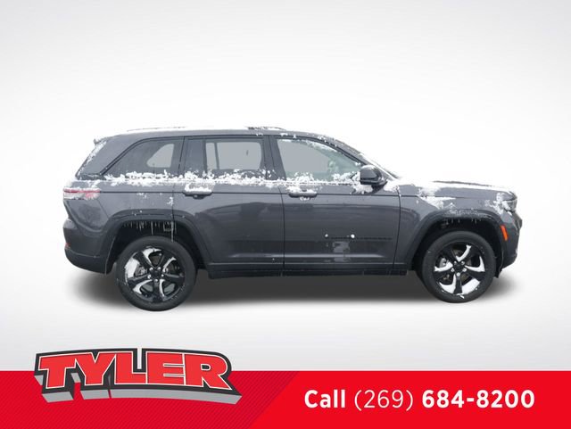 Certified 2023 Jeep Grand Cherokee Altitude image 9