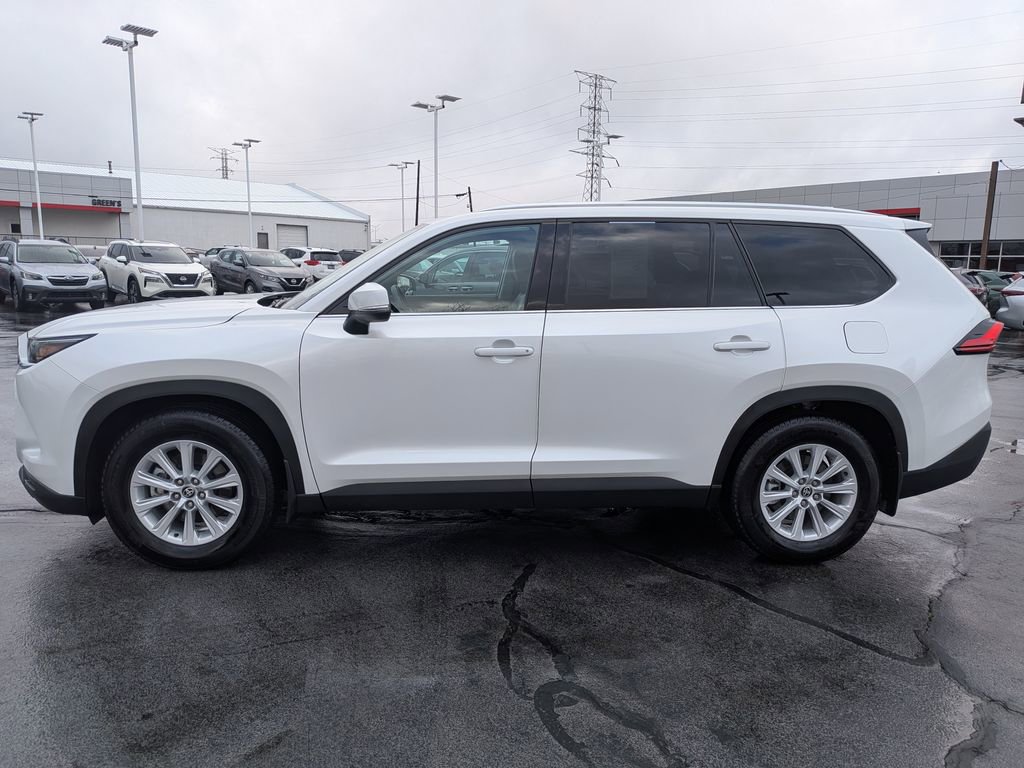 Certified 2024 Toyota Grand Highlander XLE image 4