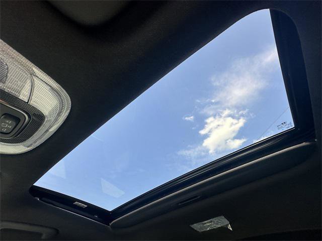 New 2025 Hyundai Elantra Limited image 30