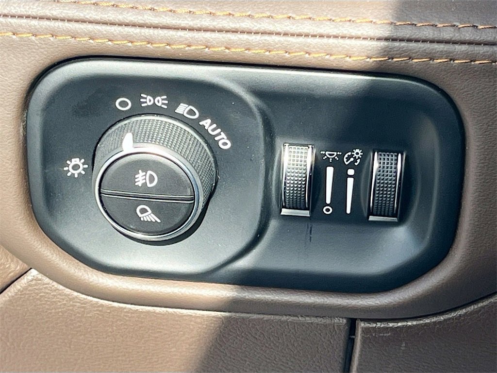 New 2026 RAM 3500 Limited image 10