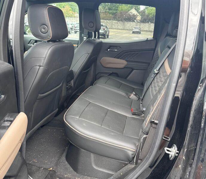 Used 2024 GMC Canyon Denali AWD/4WD image 8