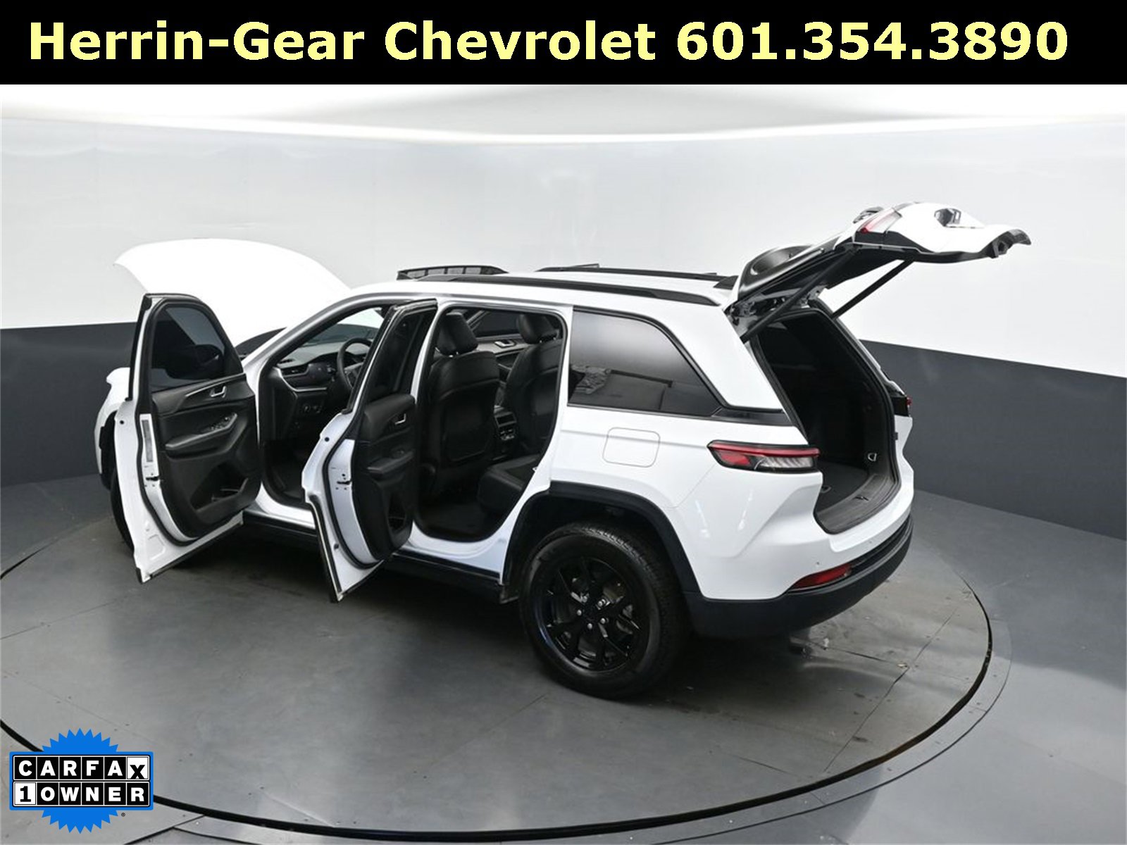 Used 2025 Jeep Grand Cherokee Altitude image 47