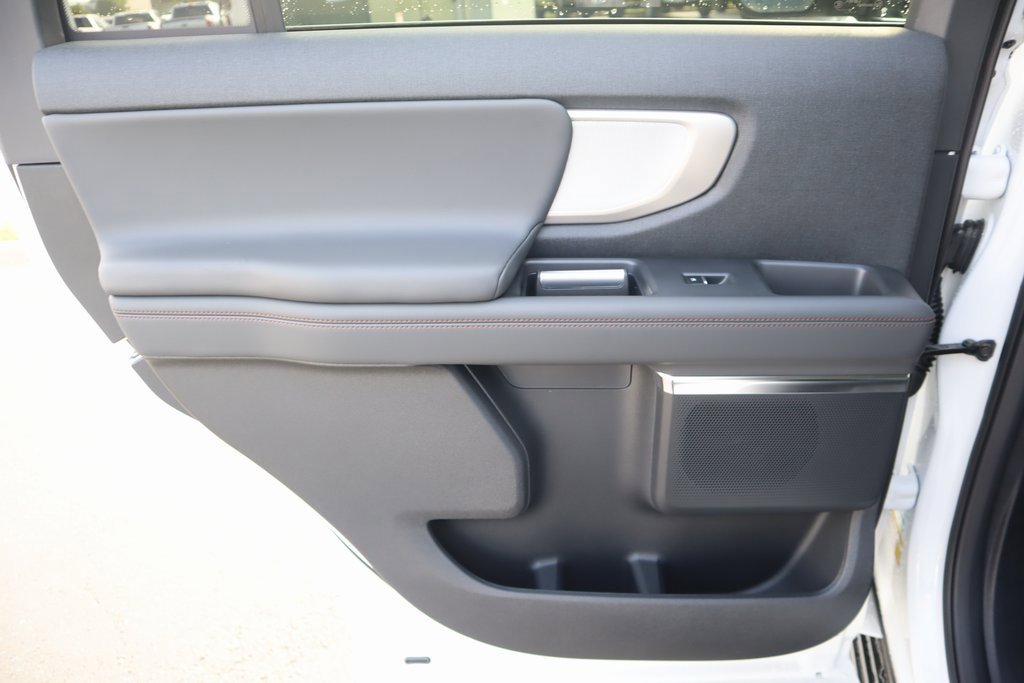 New 2025 Ford Expedition Active image 18