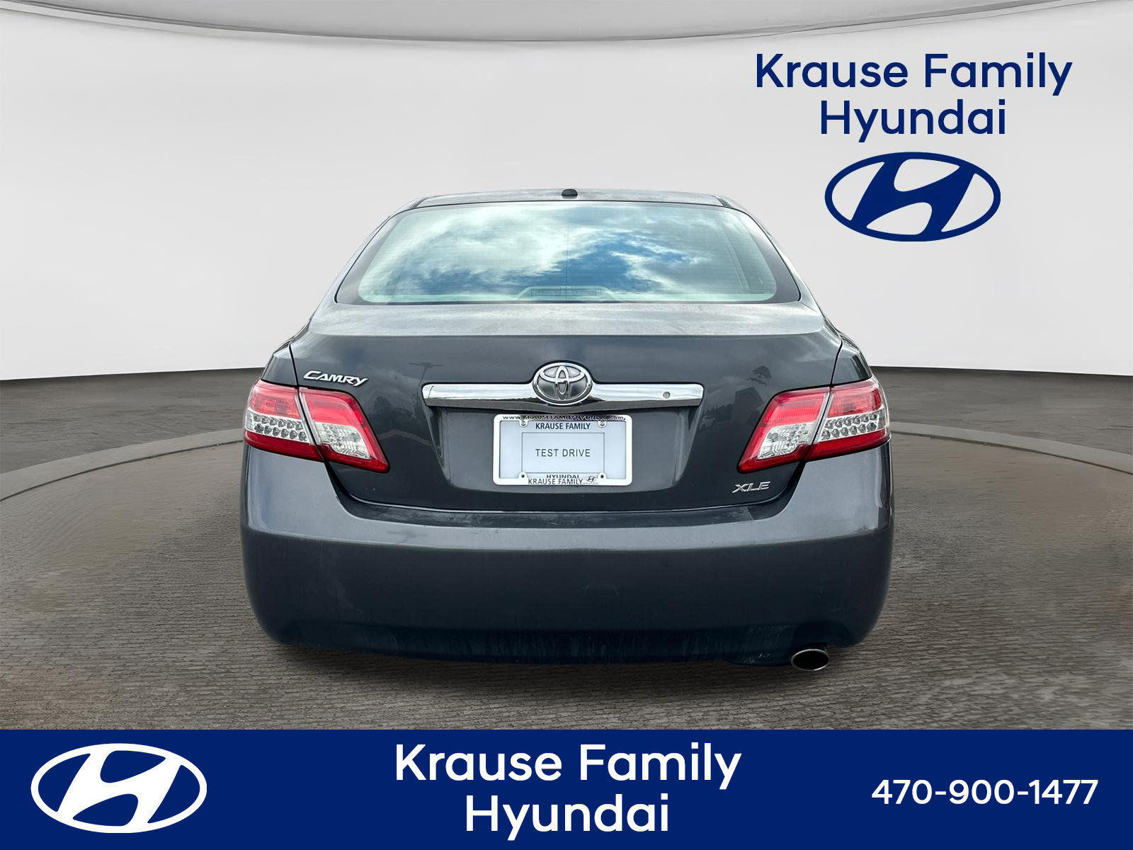 Used 2011 Toyota Camry XLE w/ XLE Extra-Value Pkg #2 FWD image 7