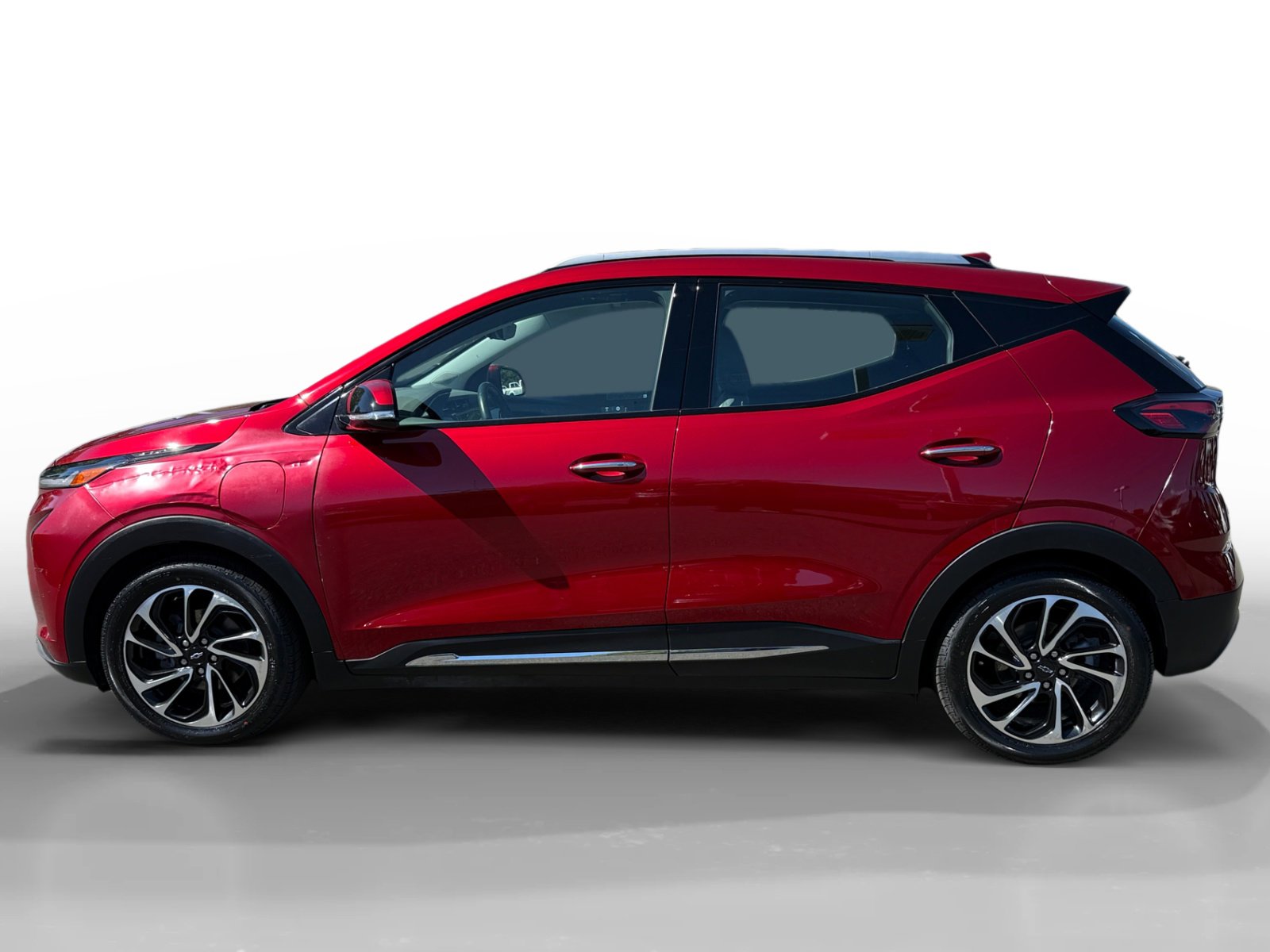 Used 2023 Chevrolet Bolt EUV Premier w/ Sun & Sound Package FWD image 2