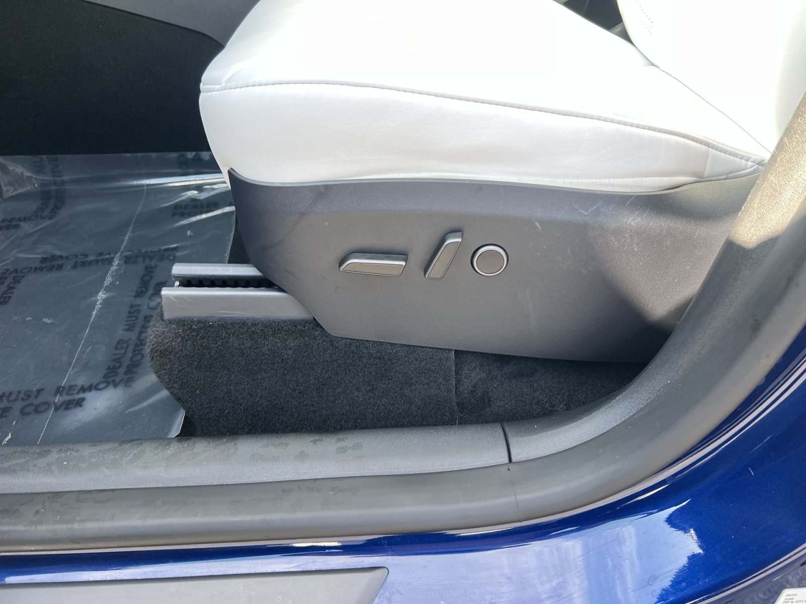Used 2024 Tesla Model Y Long Range AWD/4WD image 14