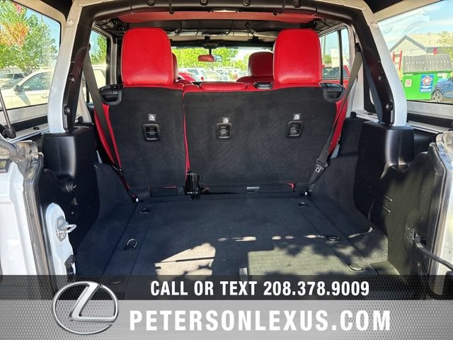Used 2018 Jeep Wrangler Unlimited Rubicon AWD/4WD image 17