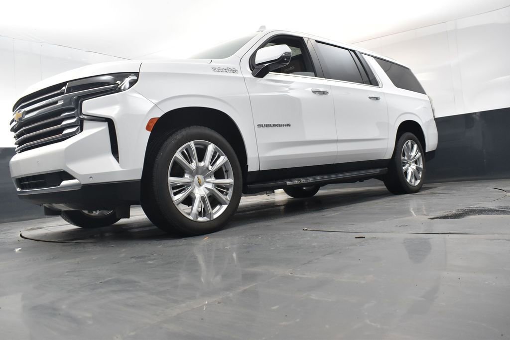 Used 2024 Chevrolet Suburban High Country image 21