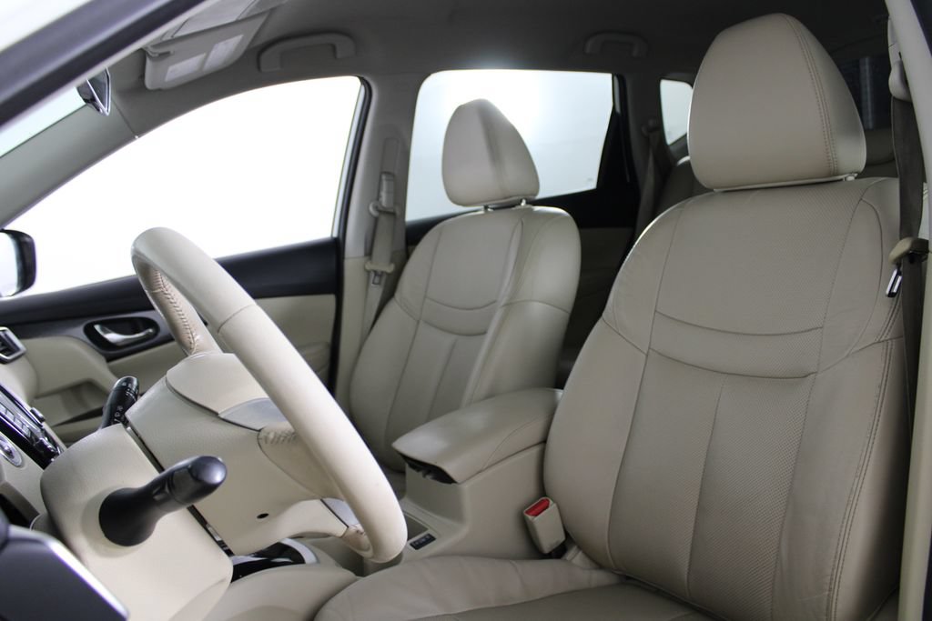 Used 2015 Nissan Rogue SL FWD image 18