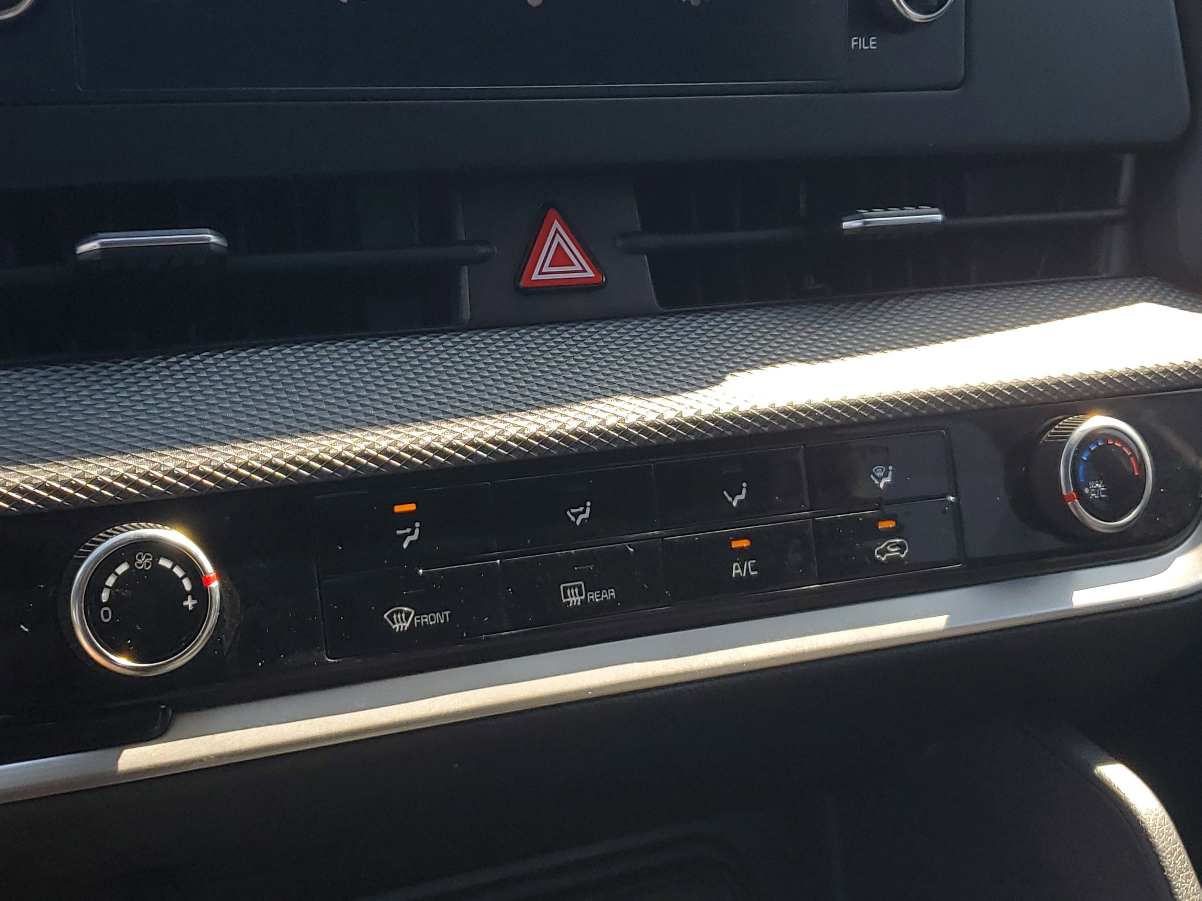 Used 2024 Kia Sportage LX image 11