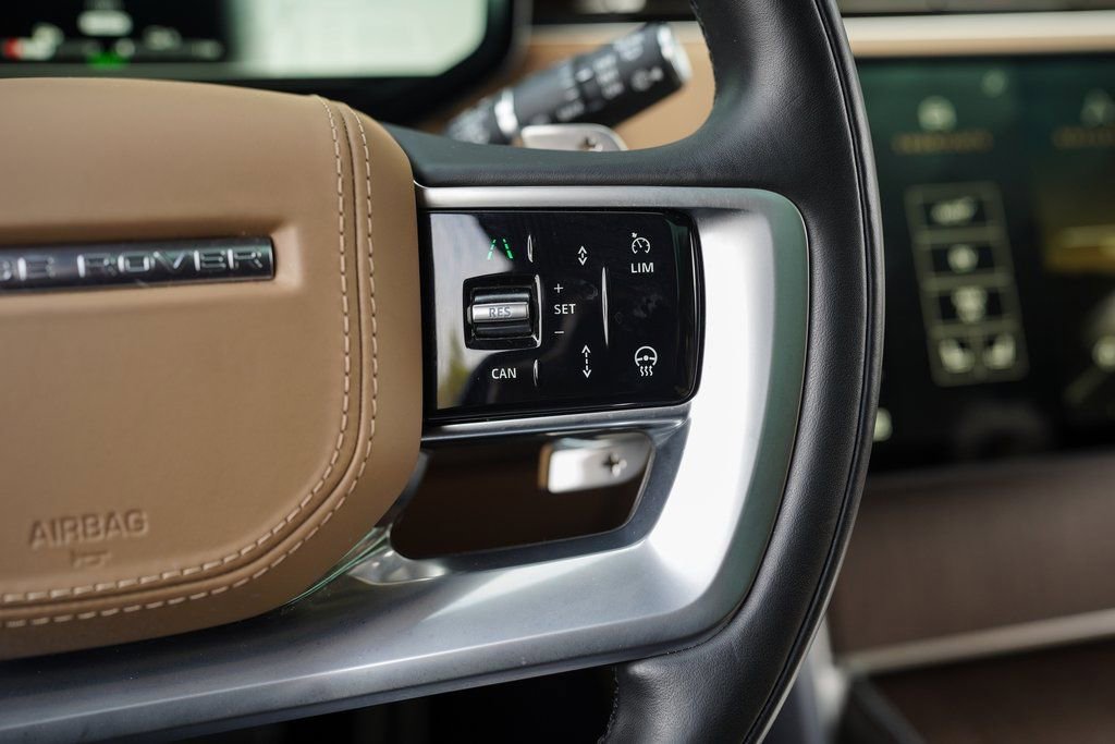 Used 2025 Land Rover Range Rover SE image 30