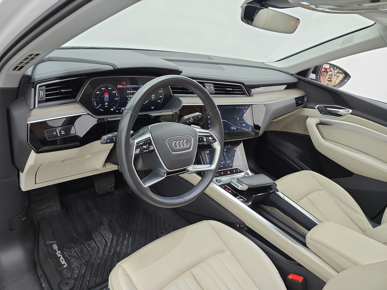 Used 2024 Audi Q8 e-tron Premium Plus w/ Premium Plus Package AWD/4WD image 9