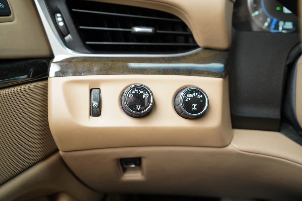 Used 2019 Cadillac Escalade Platinum image 25